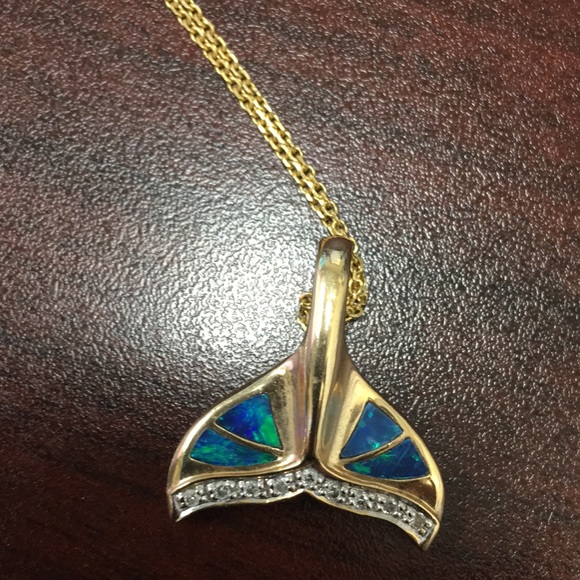 14K gold opal and diamond whale tail. - Picture 2 of 6